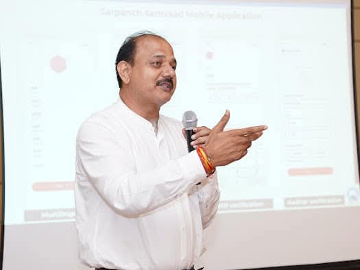 मुख्यमंत्री कार्यालय के सचिव के साथ शिष्टाचार बैठक